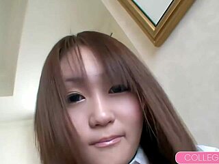 Pretty Japanese schoolgirl Mona Yuuki in wet action