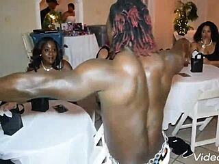 Girls Night Party Heats Up in New Orleans