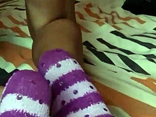 Cum on her face while she's on her knees