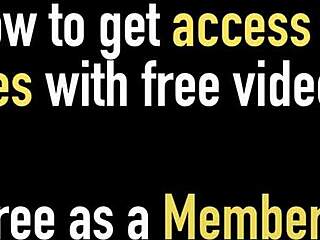 Lauren Phillips Fucks Herself on the Bed!