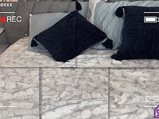 另类网模翘臀挨真屌偷拍风