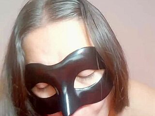 MILF madrastra enjoys solo play and kinky sex