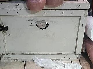 Big dildos for big holes - that is my goal