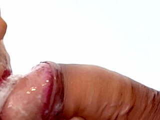 This Hindi Audio Sex Story Features Intense Cumshot Scenes