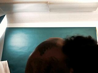 uh, exotic hottie spreads wide for that nasty photogrpaher guy!