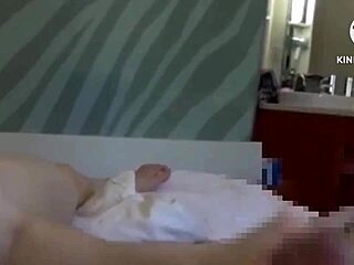 Personal shooting with a hot Japanese girl getting creampied