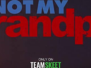 饥渴继爷爷帮我穿校服，我回报他的鸡巴