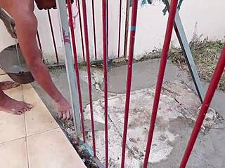 0 PUSSY - PAYING THE HANDYMAN WITH MY ASS AND SQUIRT FROM ASS FUCK