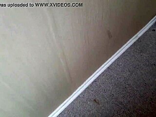 吞下巨大射精，还送上喷水礼物哦男人