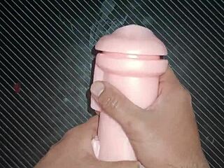 基西从嘴到核心的双重动作