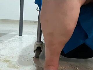 Coolmarina arrives tired massages hard balls with feet on floor