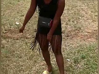 Ebony Babes Lick Pussy In Homemade Lesbian Hookup