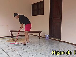 three hot sluts fucking the friend without knowing!