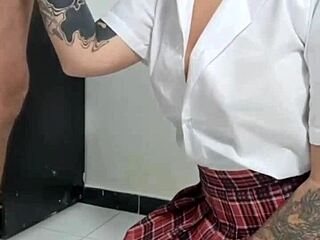 Colombian amateur teen sucks cock in real casting interview