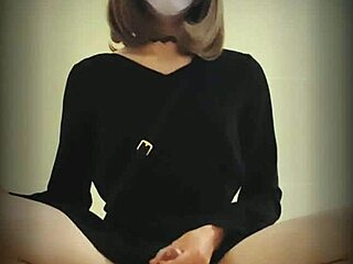 中国伪娘在公共场所射精