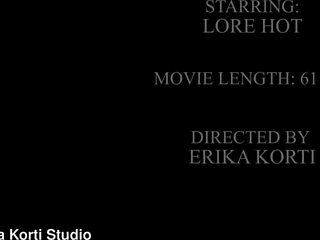 亚裔拉丁洛尔辣婊承受粗肛拳、深喉颜干和嘴里的猛尿