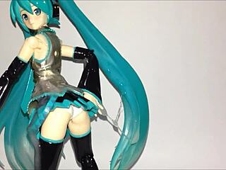 Miku 2.0 Bukkake Showdown