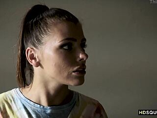 喷水宝贝被边境巡逻和男友操 - Adriana Chechik Chad White和Tommy Pistol