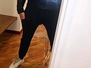 Amateur Handjob Ends with Huge Cumshot Explosion