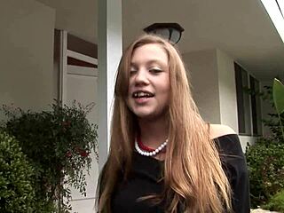 年轻美女艾莉森·莱恩内射高潮