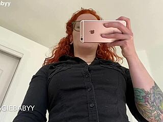 Beta性玩具在办公室侍奉扶她老板