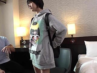 i luv cosplay in my favrite costumes with curvy styles um yeah