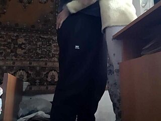 想看温柔敏感黑毛妹子硬核舔屄黑阴元素吗？