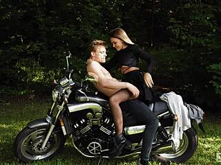 Ever seen a biker bang his girlfriend on a motorcycle in public?