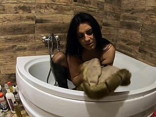 So, wanna see me pee in a fur coat and pantyhose in the tub?