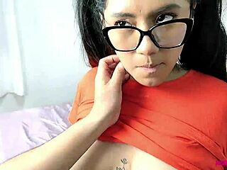 Peruvian Teen Latina with Hairless Shaved Pussy and Big Tits Gets Fucked by Amateur in Apartment After Bumble Meetup - Ivanna Diaz