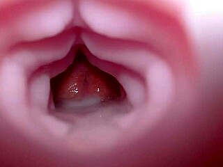 埃米莉被坏龙怪物鸡巴快速内射