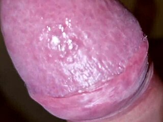 ansima e geme i cazzo enorme sborra with crazy dirty talk flashing and panty sniffing