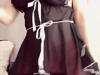 Beautiful Girl Dances With Boobs Exposed