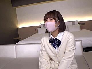 亚洲少女18+被老男人内射