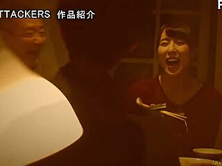 亚洲寡妇杰西卡·基扎基被继子追求，在激烈日本邂逅中