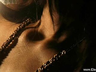 i enjoy this bollywood milf compilation