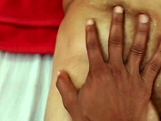 I felt wild after massaging her at the parlor and fucked her hard in real village action