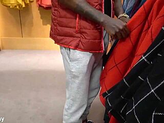 Latina Sucking Dick Outdoors For Christmas Presents