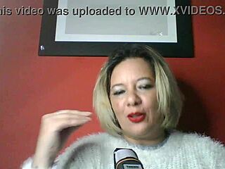 lola talking about erotic things, laughing kkkkkk, what naughty stuff is she saying?