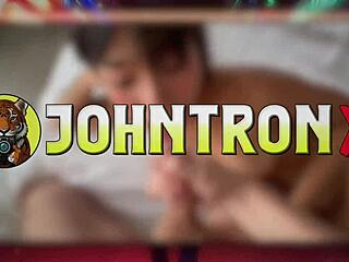 JOHNTRONX- CUMSHOT FOR SUPERHOT INFLUENCER