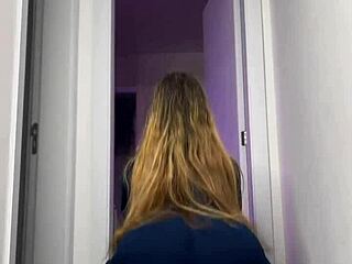 i show off my big butt in tight leggings