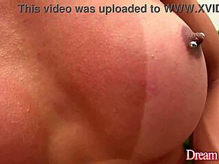 sexy tranny isabelly ferreira rides a dildo