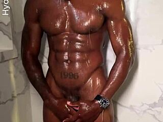 This brazilian amateur flashes and orgasms with lover in pov cuckold scene