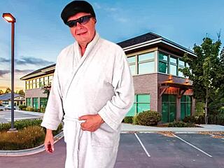 停车场脱衣自慰，跟agarabas和olpr一起玩逼