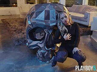 Big Ass Blonde Anna Claire Clouds Undresses Softly