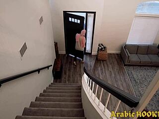 阿拉伯18+美女Chloe Amours狂野相亲冒险