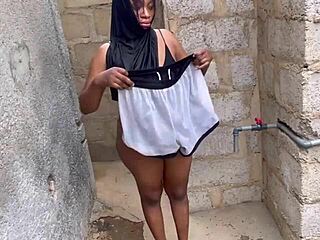 Outdoor Sex with Curvy Asian BBW