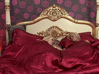 Tia Lane and Alicia Rhodes lick assholes in stockings!