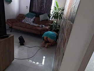 Damn, The Housekeeping Lady Didn't Know I Was Home And I Recorded Her Sexy Ass!