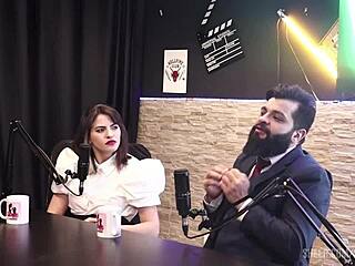 Arm fisting Lady Snow's naughty pussy with Lord Kenobi and Tifany Rocha!